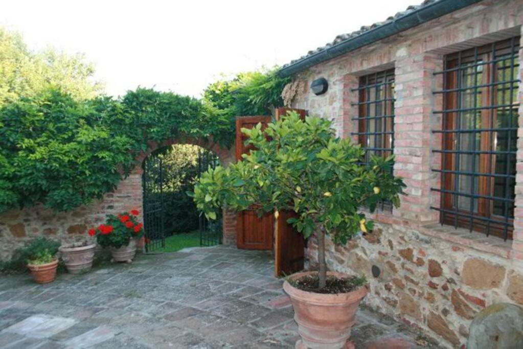 Villa Podere Gli Oppi Toscana Petroio Exterior foto